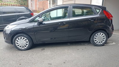 Ford Fiesta 1.4 TDCi 70CV 5 porte Titanium (4)