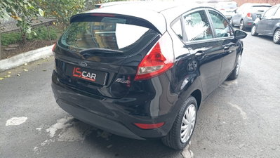 Ford Fiesta 1.4 TDCi 70CV 5 porte Titanium (7)