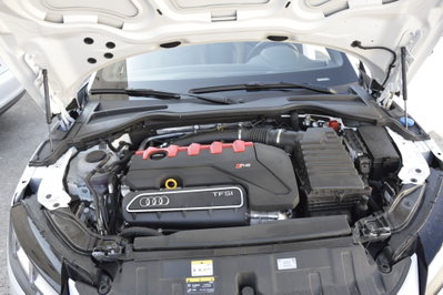 Audi TT RS Roadster 2.5 TFSI quattro S tronic (18)