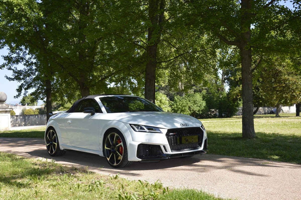 Audi TT RS Roadster 2.5 TFSI quattro S tronic (4)