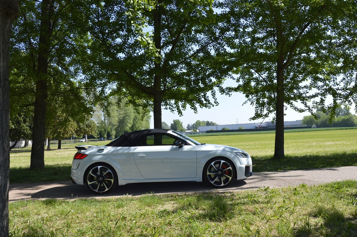 Audi TT RS Roadster 2.5 TFSI quattro S tronic (5)
