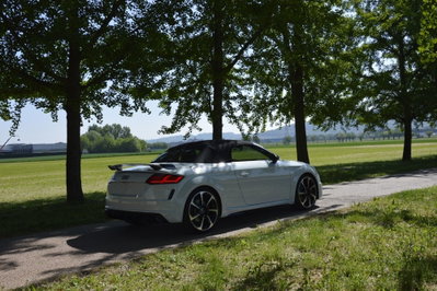 Audi TT RS Roadster 2.5 TFSI quattro S tronic (6)
