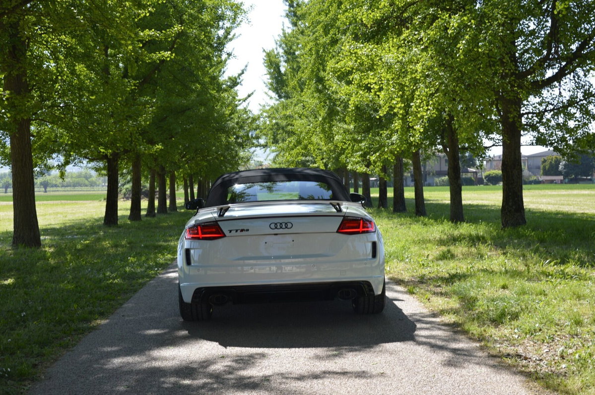 Audi TT RS Roadster 2.5 TFSI quattro S tronic (7)