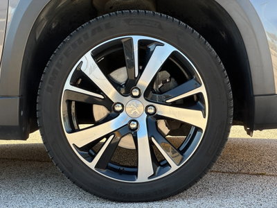 Peugeot 2008 120 S&S Allure (8)