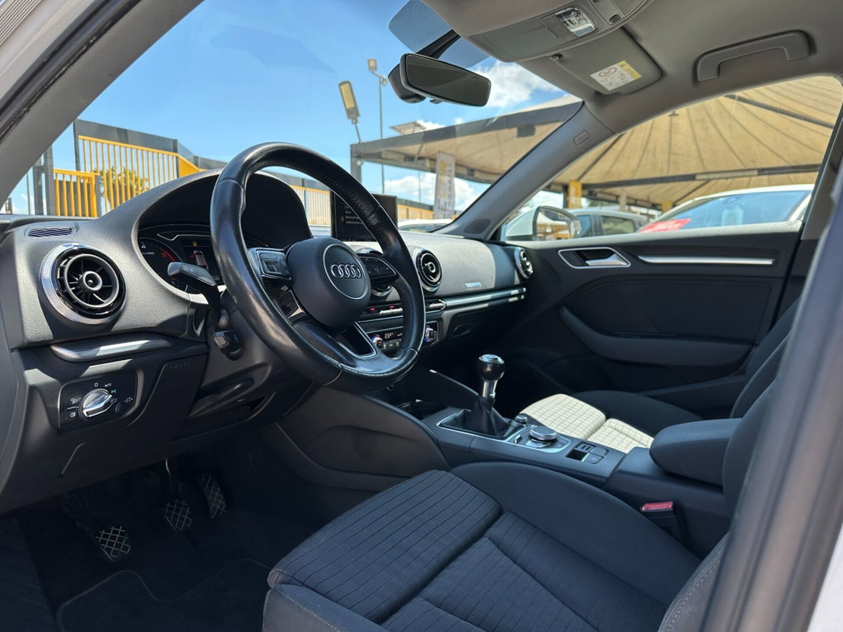 Audi A3 Sportback 1.6 TDI Design (12)