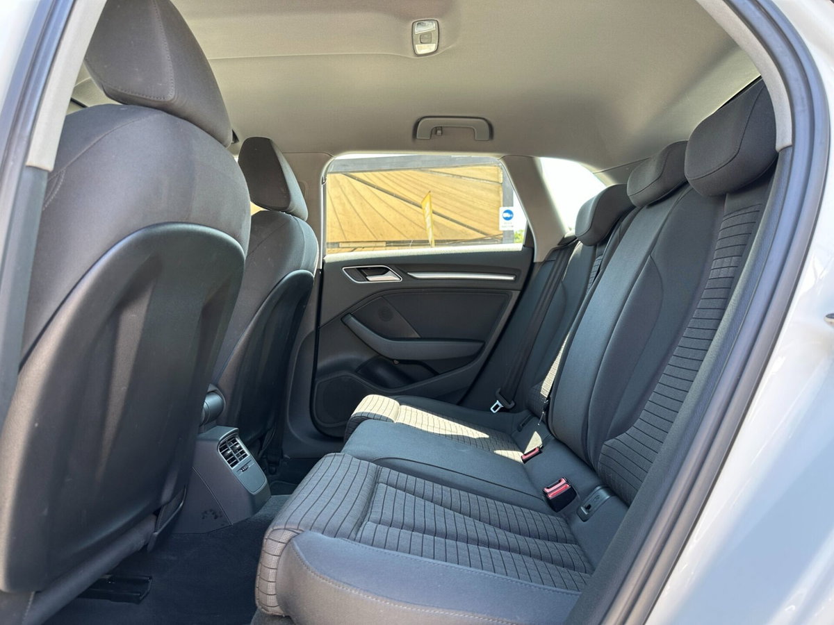 Audi A3 Sportback 1.6 TDI Design (15)