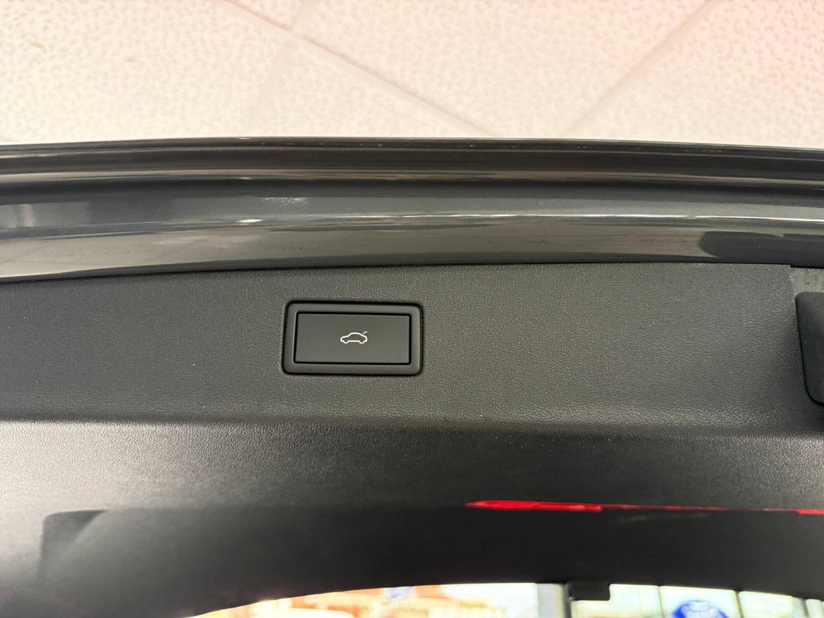 Volkswagen Tiguan 2.0 tdi Edition 150cv dsg (7)