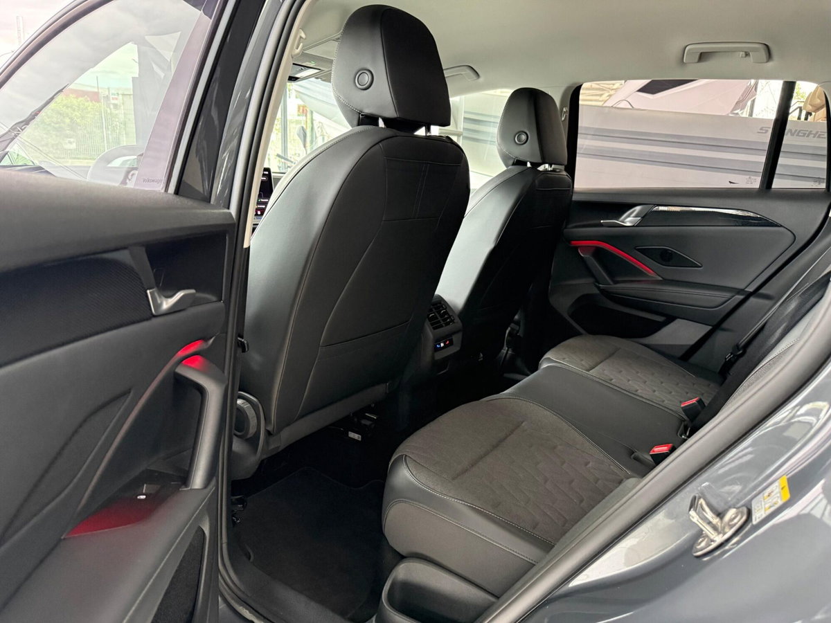 Volkswagen Tiguan 2.0 tdi Edition 150cv dsg (9)
