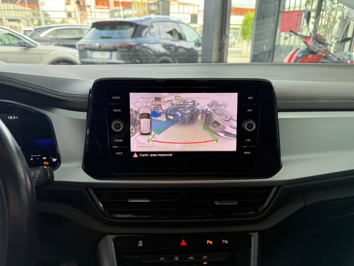 Volkswagen T-Roc 2.0 tdi Life 115cv (12)
