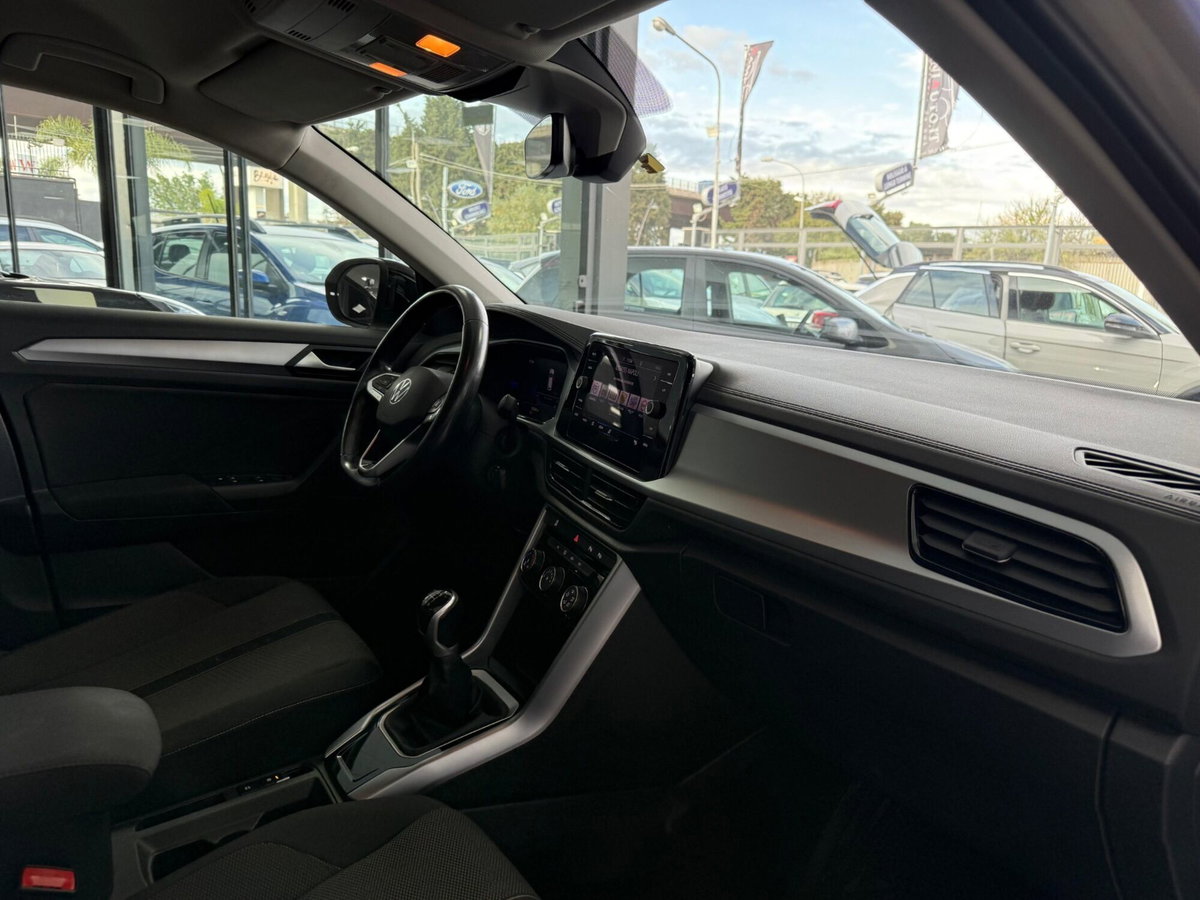 Volkswagen T-Roc 2.0 tdi Life 115cv (7)