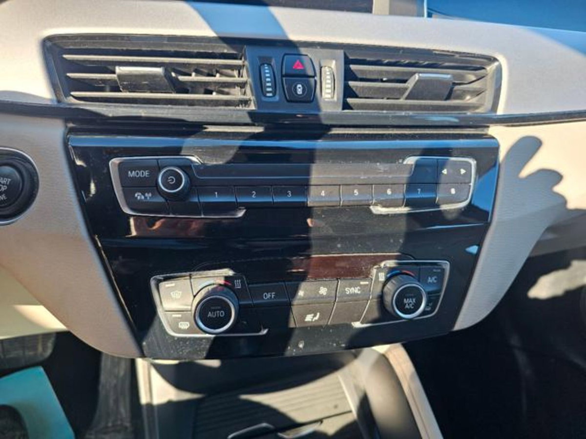 BMW X1 sDrive16d Advantage (13)