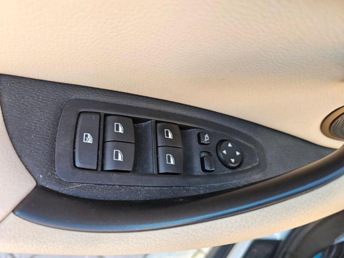 BMW X1 sDrive16d Advantage (17)