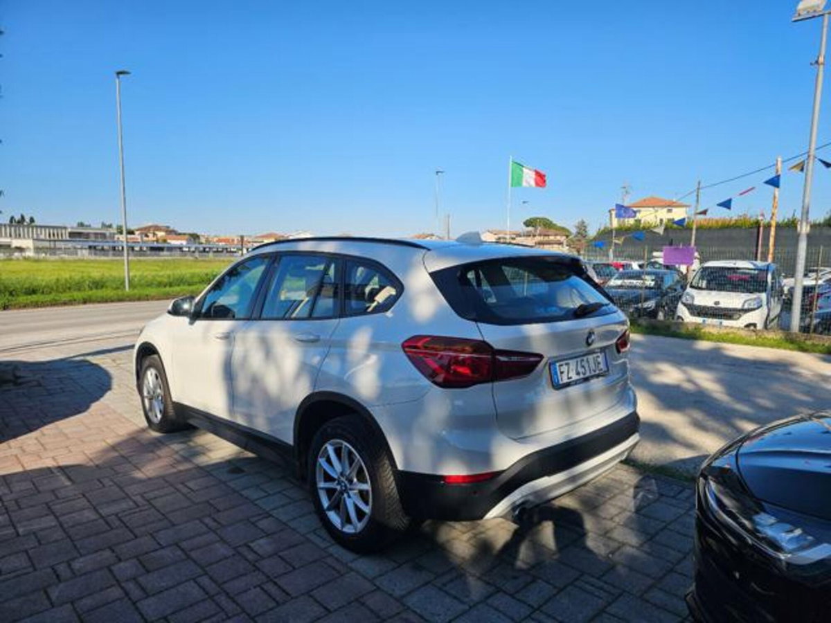 BMW X1 sDrive16d Advantage (3)