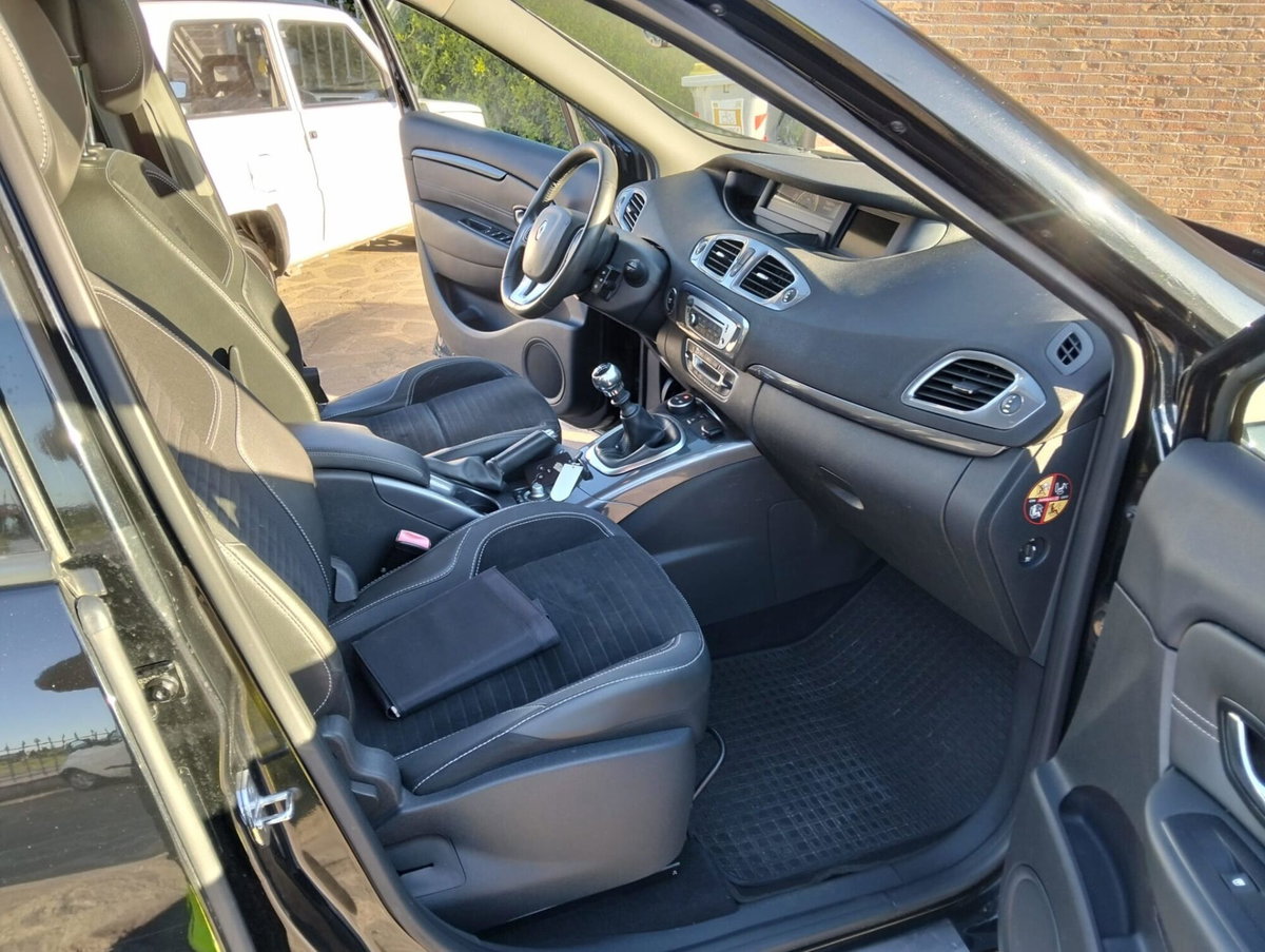 Renault Scenic E-Tech Electric XMod Cross 1.5 dCi 110CV Energy (7)