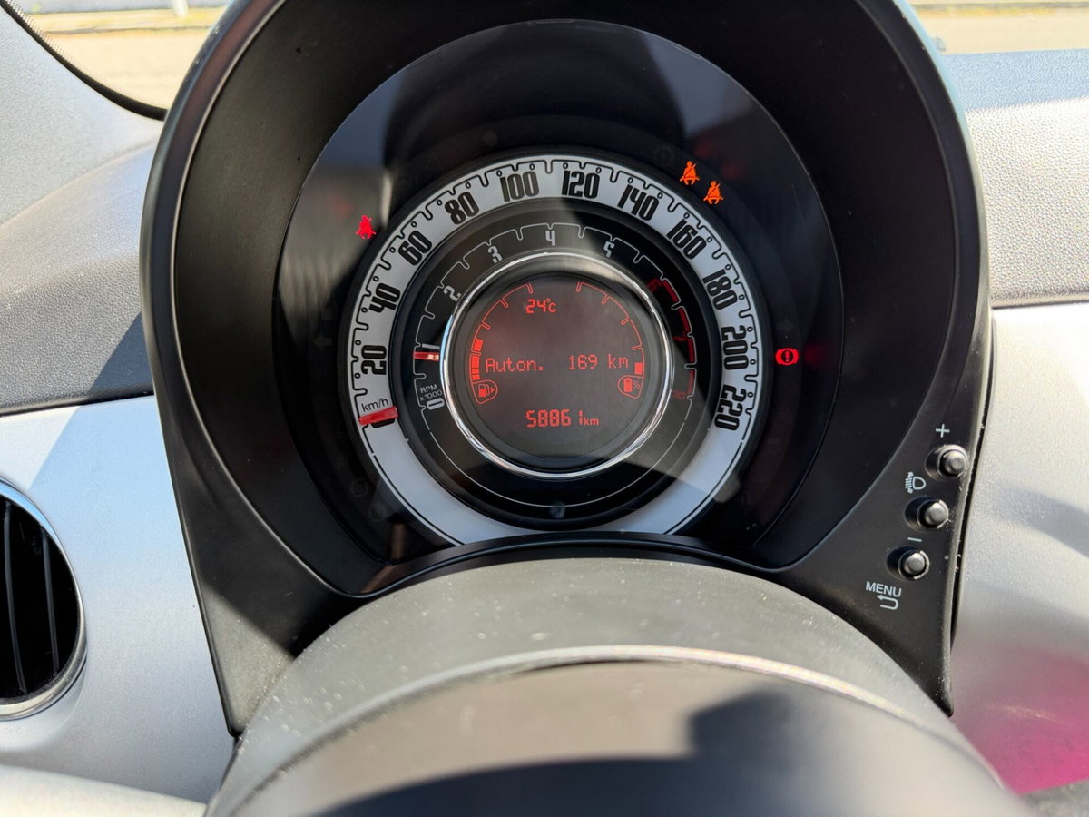 Fiat 500 1.0 Hybrid Connect (12)