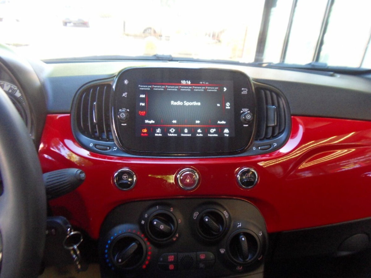 Fiat 500 1.0 Hybrid Red (7)