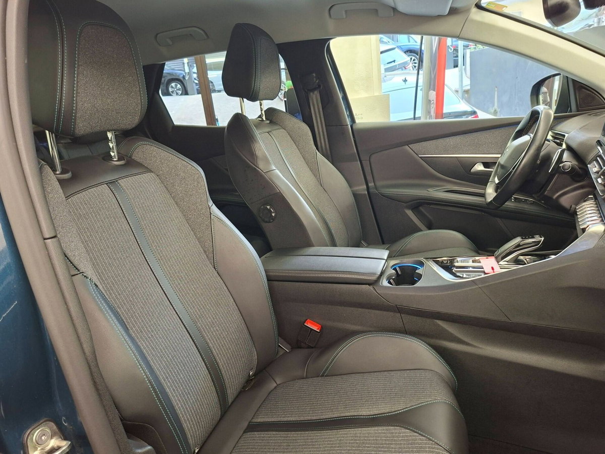 Peugeot 3008 BlueHDi 130 S&S Allure (14)