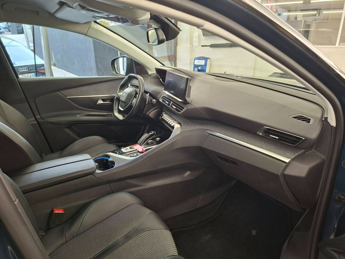 Peugeot 3008 BlueHDi 130 S&S Allure (17)