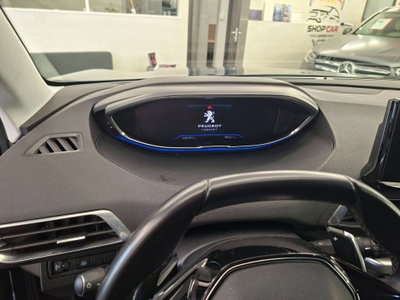 Peugeot 3008 BlueHDi 130 S&S Allure (4)