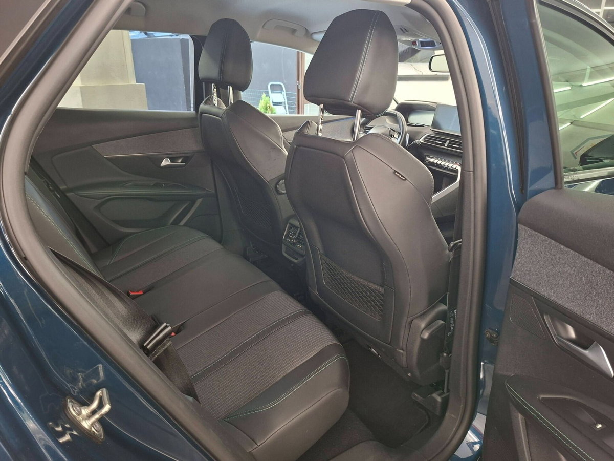 Peugeot 3008 BlueHDi 130 S&S Allure (9)
