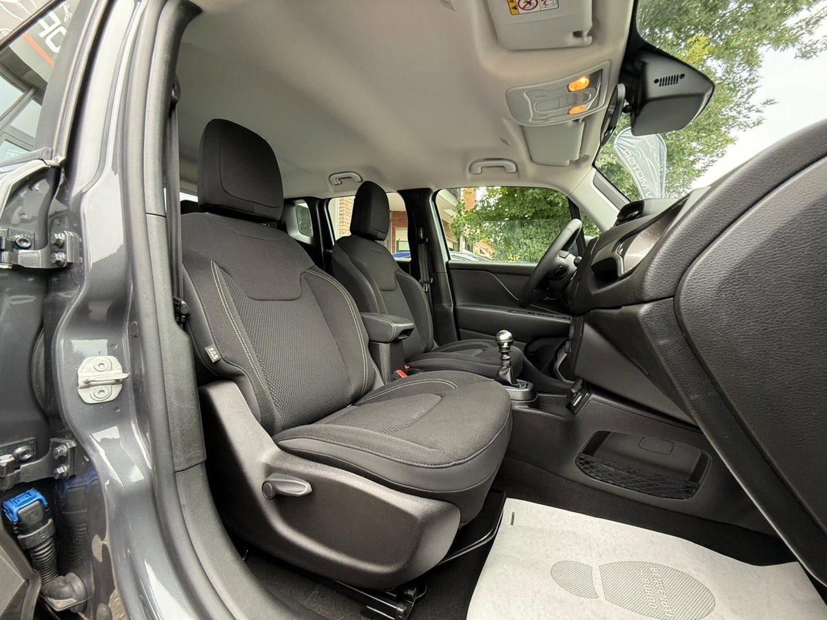 Jeep Renegade 1.6 Mjt 130 CV Longitude (8)