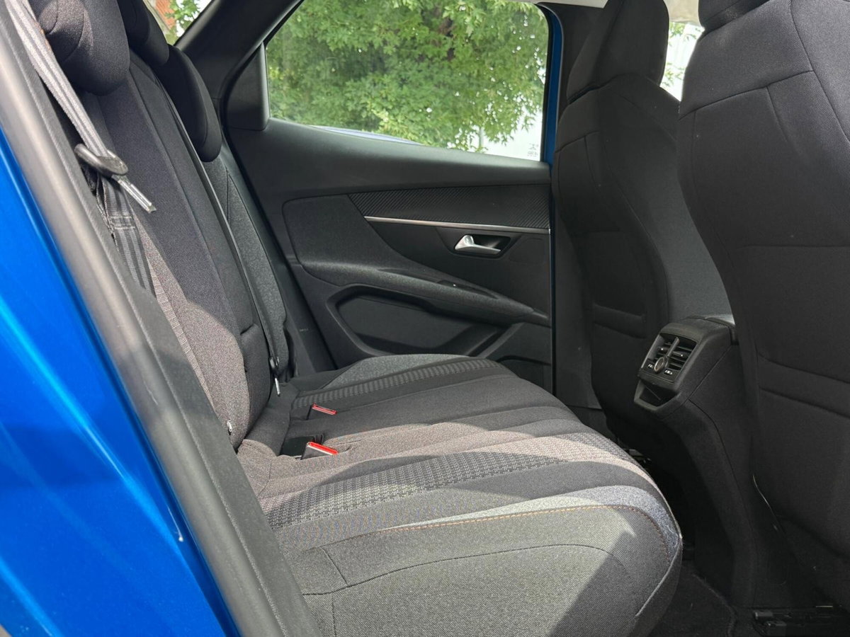 Peugeot 3008 BlueHDi 130 S&S EAT8 Active Pack (10)