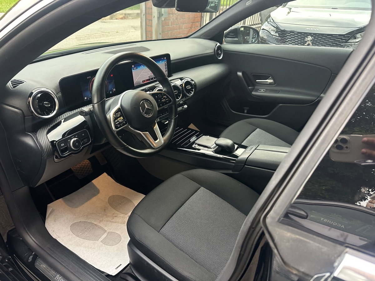 Mercedes-Benz CLA Shooting Brake 200 d Automatic Shooting Brake Business (11)