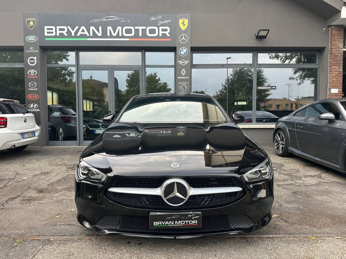 Mercedes-Benz CLA Shooting Brake 200 d Automatic Shooting Brake Business (2)