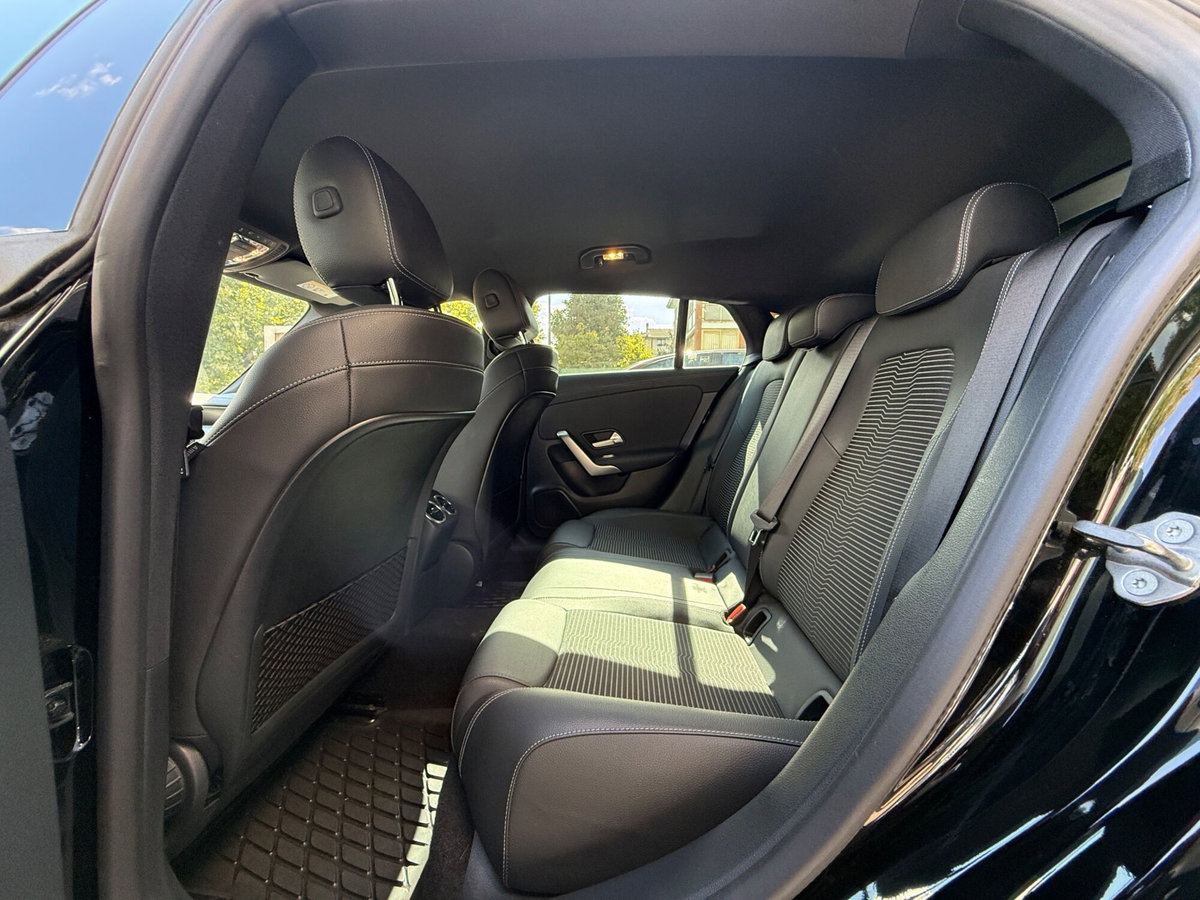 Mercedes-Benz CLA Shooting Brake 220 d Automatic Shooting Brake Premium (9)