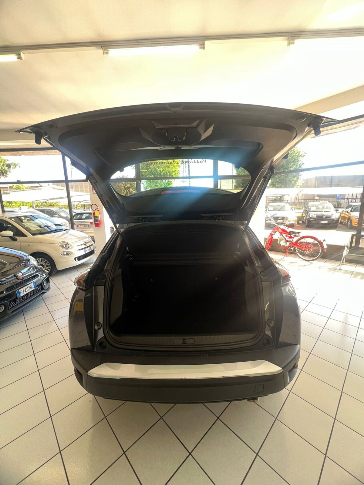 Peugeot 2008 BlueHDi 110 S&S GT (11)