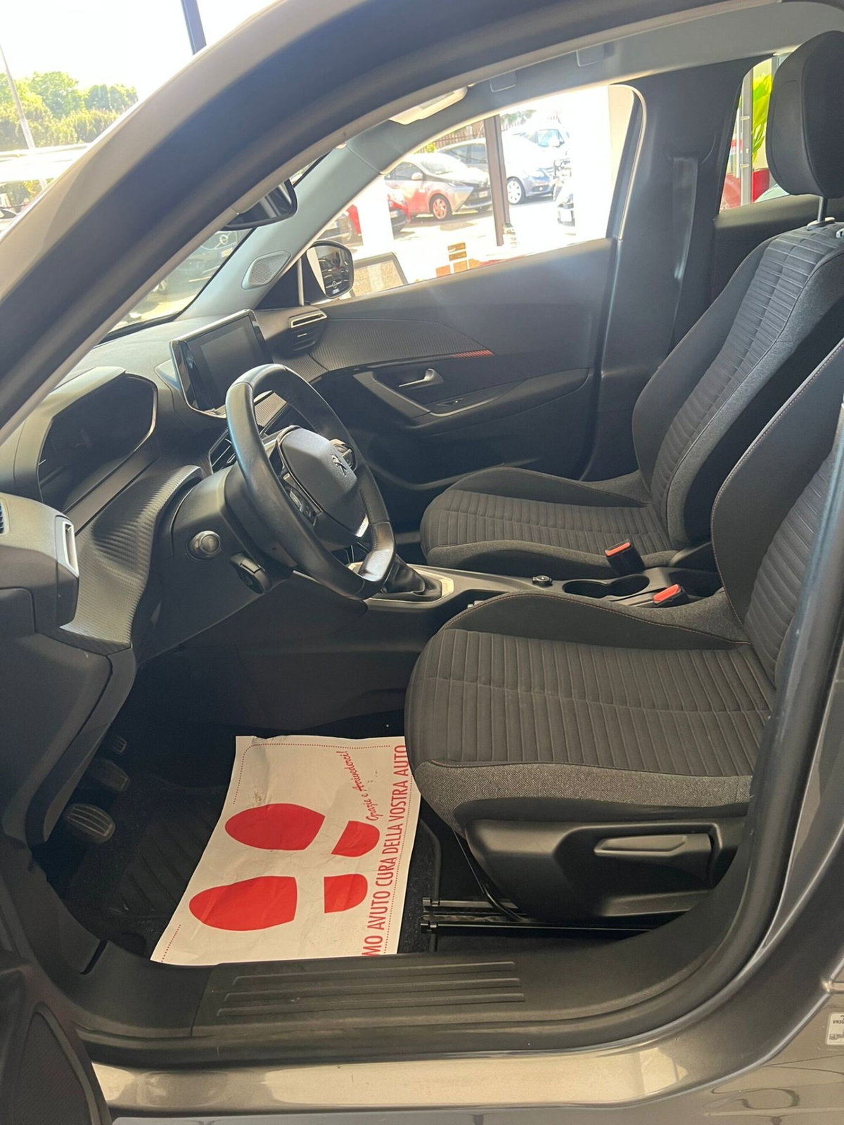 Peugeot 2008 BlueHDi 110 S&S GT (12)