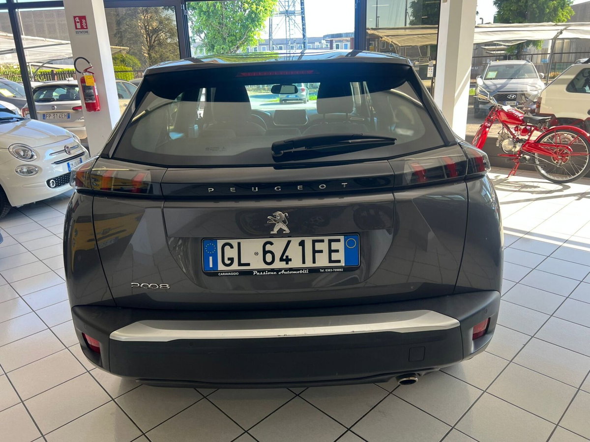 Peugeot 2008 BlueHDi 110 S&S GT (5)