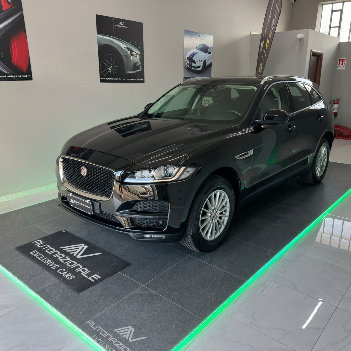 Jaguar F-Pace 2.0 D 180 CV Prestige