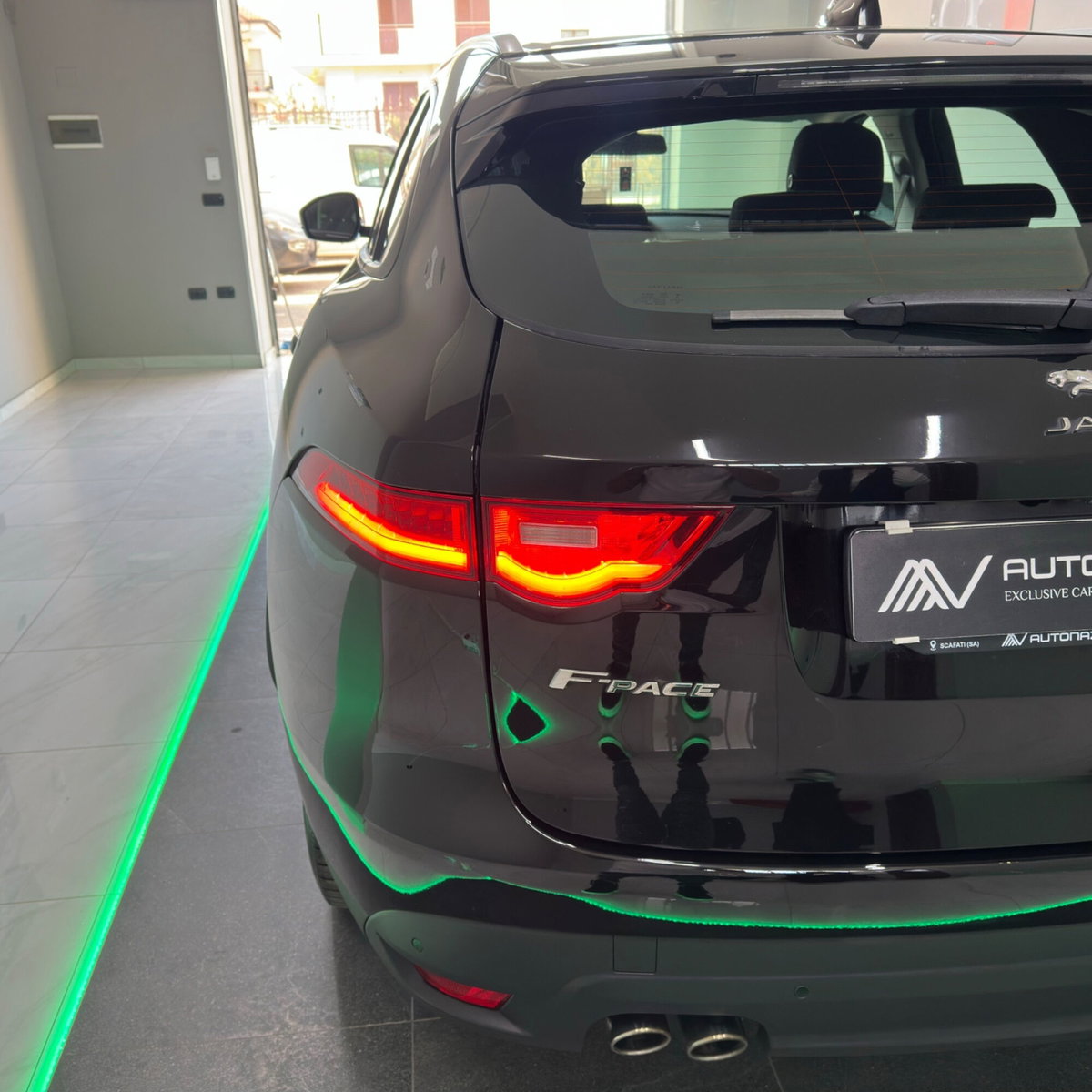Jaguar F-Pace 2.0 D 180 CV Prestige (7)