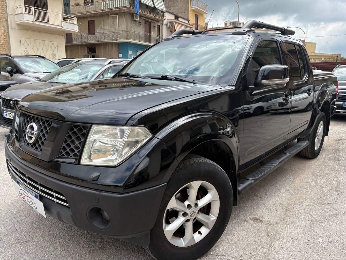 Nissan Navara 2.5 dCi 4 porte Double Cab Platinum (3)