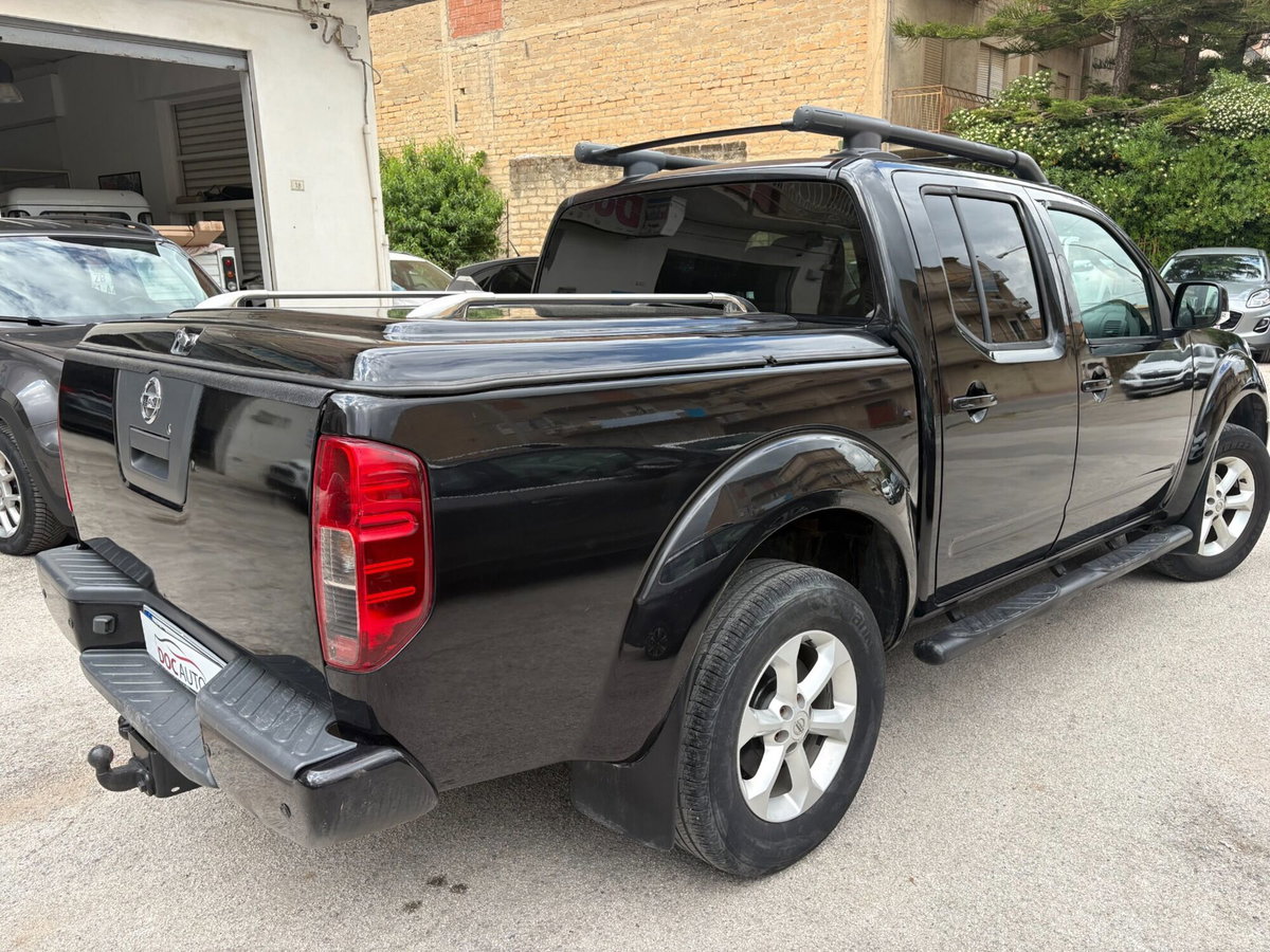 Nissan Navara 2.5 dCi 4 porte Double Cab Platinum (7)