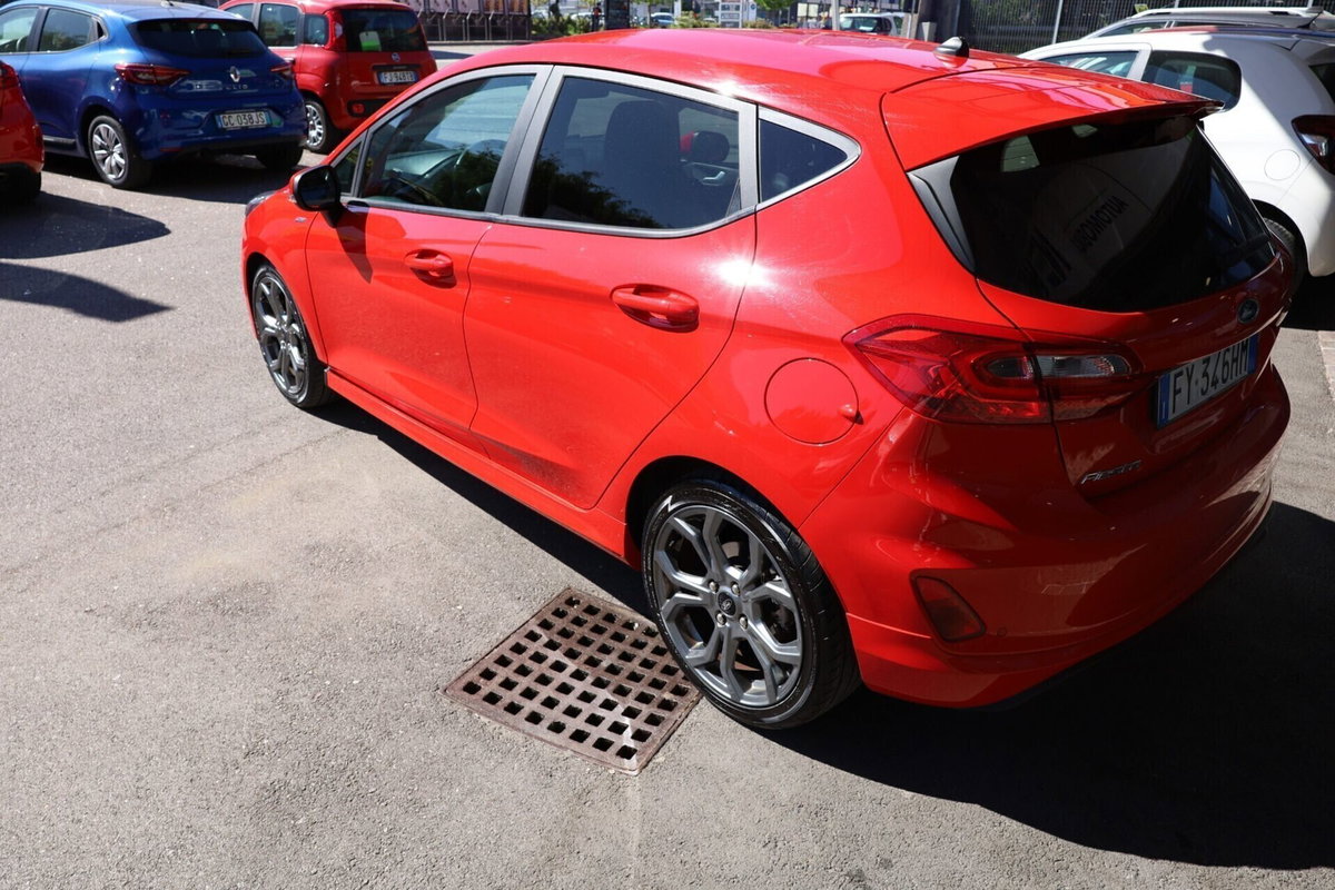 Ford Fiesta 1.0 EcoBoost 100CV 5 porte ST-Line (4)