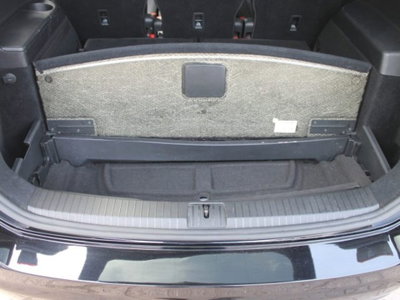 Volkswagen Touran 2.0 TDI 150 CV SCR DSG Executive BlueMotion Tech. (16)