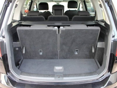 Volkswagen Touran 2.0 TDI 150 CV SCR DSG Executive BlueMotion Tech. (8)