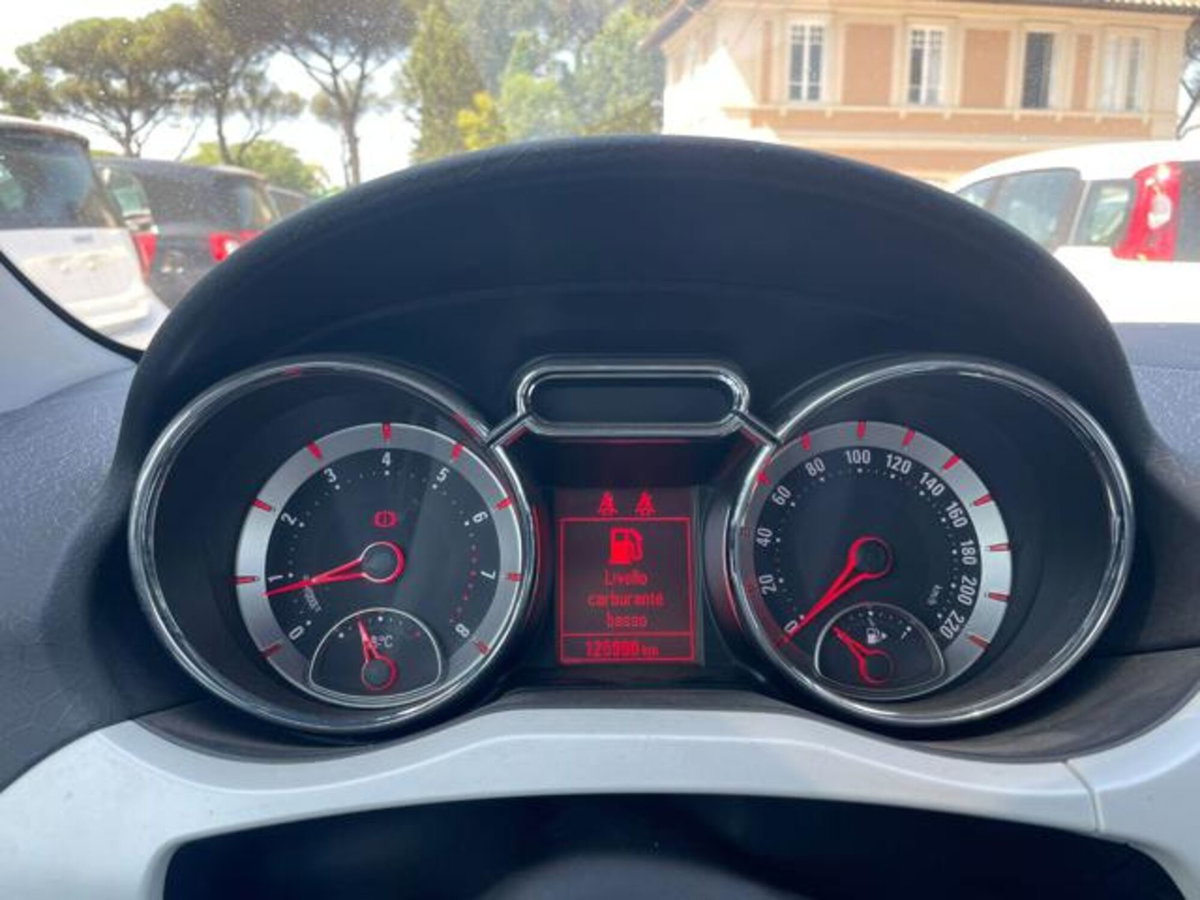 Opel Adam 1.4 87 CV GPL Tech Jam (8)