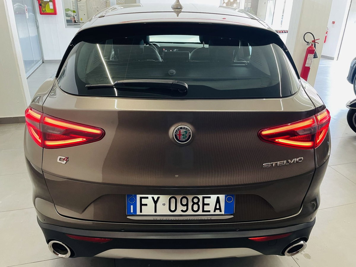Alfa Romeo Stelvio Stelvio 2.2 Turbodiesel 190 CV AT8 Q4 Executive (4)