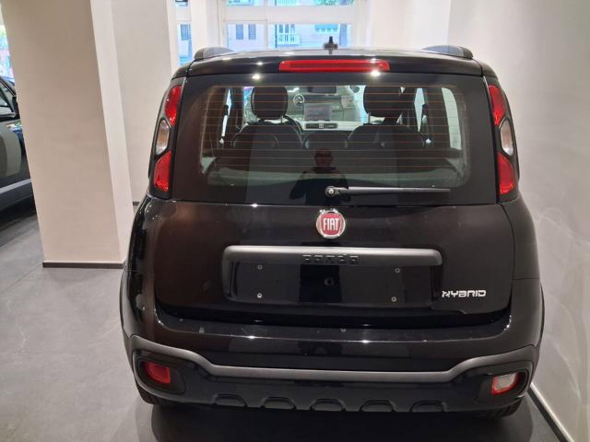 Fiat Panda 1.0 FireFly S&S Hybrid City Cross (4)
