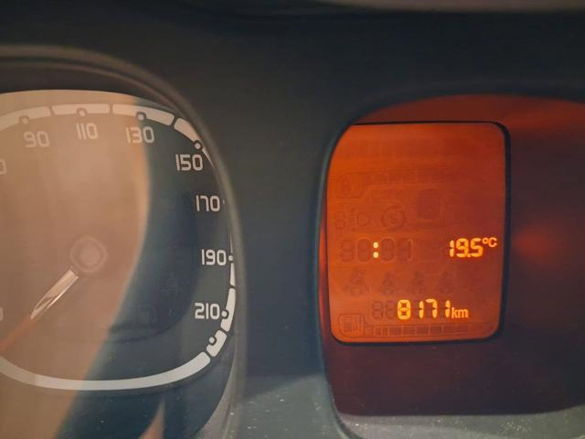 Fiat Panda 1.0 FireFly S&S Hybrid City Cross (9)