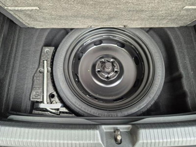 Volkswagen Golf 2.0 TDI SCR Life (14)