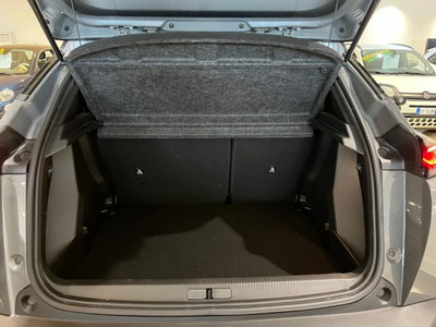 Peugeot 2008 PureTech 130 S&S EAT8 GT Pack (11)