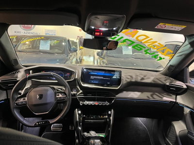 Peugeot 2008 PureTech 130 S&S EAT8 GT Pack (12)