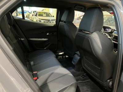 Peugeot 2008 PureTech 130 S&S EAT8 GT Pack (17)