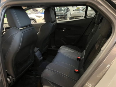 Peugeot 2008 PureTech 130 S&S EAT8 GT Pack (18)