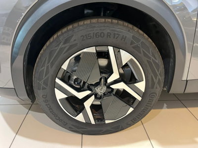 Peugeot 2008 PureTech 130 S&S EAT8 GT Pack (9)
