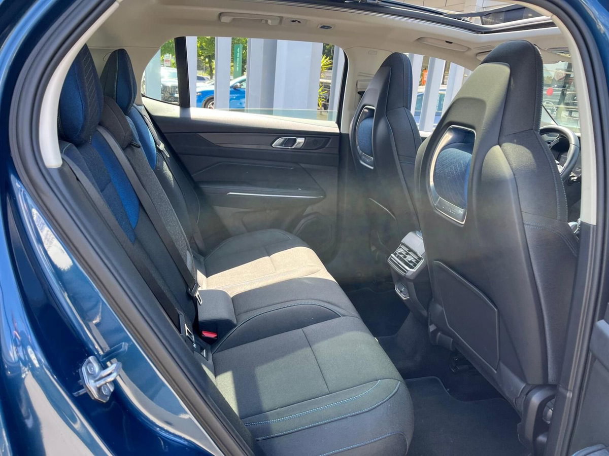 Lynk & Co 01 01 1.5 td phev (15)